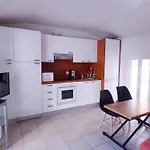 Villa Divona - 1 Bedroom Apartment, Pool & Beach 5Min Away